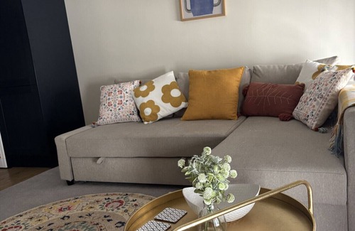 Huntingdon Apartamento | Hop Loft, Huntingdon Town, free parking close by
