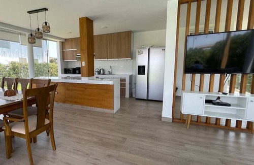 Ica Villa | HOP ODAIBA exclusiva laguna y playa en Chincha