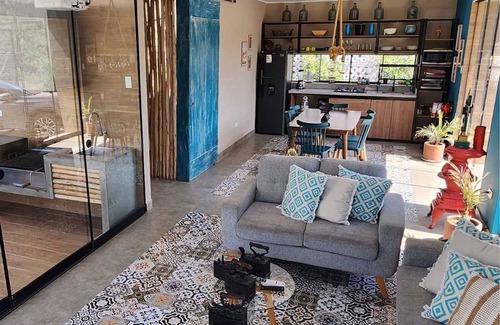 Salas Casa | HOP Turquesa in Cerro Prieto