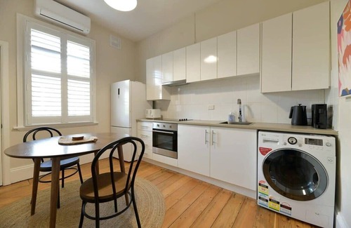 Bathurst Apartamento | Hope St Cottage I - Historic Haven, Mountain Views