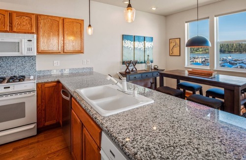 East Hope Casa | Hope Waterfront Condo at Holiday Shores | Waterfront View