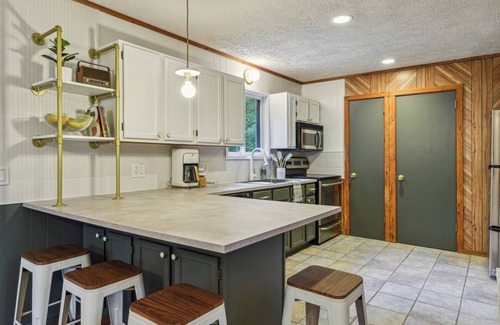Bushkill Chalet De Esquí | Hopskip Retro Chalet Firepit Deck Gas Grill Pools Lake Tennis-Pickle