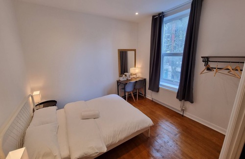 Elephant and Castle Casa | Horangee Pocha