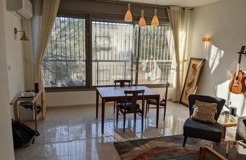 Haifa Apartamento | HOREV 1,000 SQ FT 1WK min 4BR Film Festival & Beach