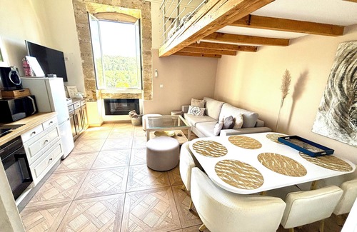Les Pennes-Mirabeau Apartamento | Horizon Dans le Vieux Village des Pennes