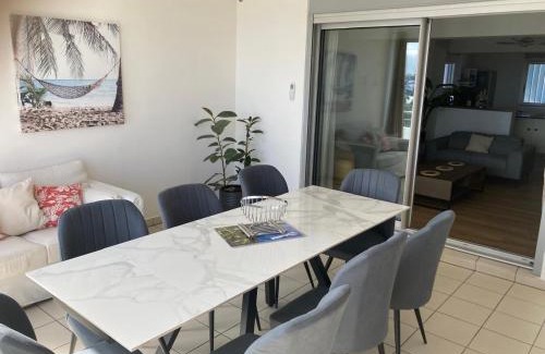 Saint-Pierre De La Reunion Apartamento | Horizon - Duplex classé 3 étoiles vues mer et montagne à Terre Sainte