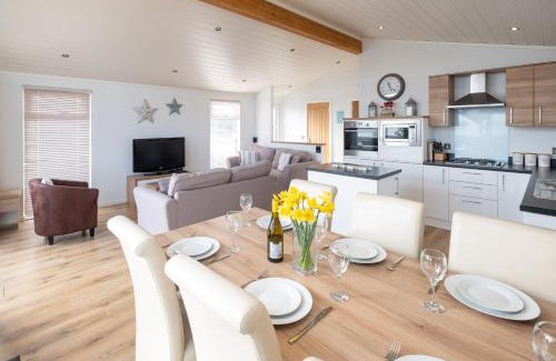 Leiston Casa | Horizon Lodge