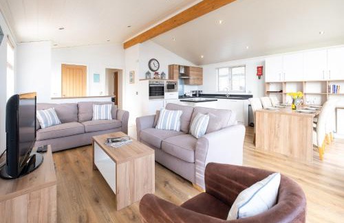 Leiston Casa | Horizon Lodge