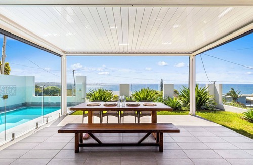 Woolgoolga Casa | Horizons -Oceanview Luxury Retreat with Plunge Pool