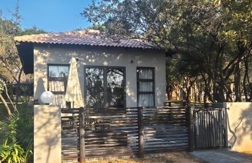 Lanseria Casa | Hornbill Self Catering Cottages Muldersdrift