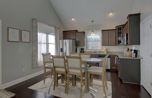 Horse Shoe Casa | Horse Shoe near DuPont, Pisgah