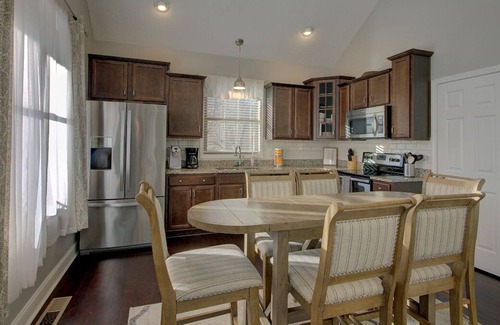 Horse Shoe Casa | Horse Shoe near DuPont, Pisgah