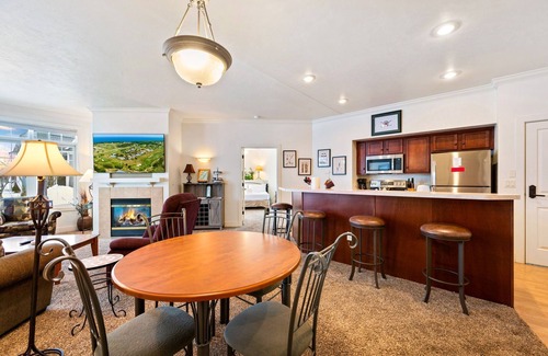 Egg Harbor Condominio | Horseshoe Bay Club Cottage #3-Inclusive Golf Course and Club Access!