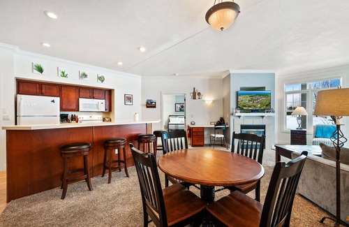 Egg Harbor Condominio | Horseshoe Bay Club Cottage #1-Inclusive Golf Course and Club Access!