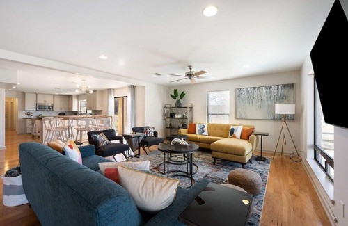 Horseshoe Bay Casa | Horseshoe Bay - Lakefront + Pool - Lucy on the Lake