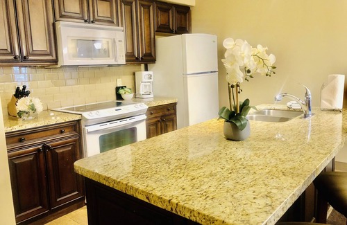 Oro-Medonte Complejo | 🐎Horseshoe Valley townhouse condo close to lakes 🌊