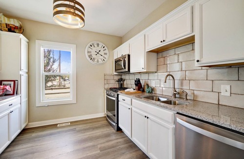 Loma Casa | Horsethief Retreat: EV Charger, BBQ Grill & Patio!