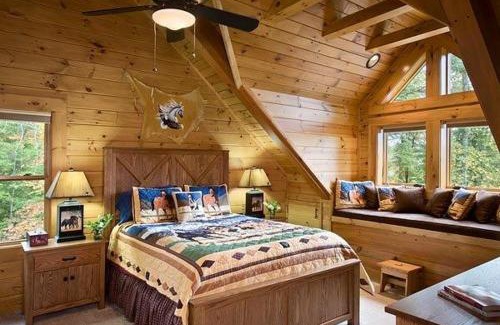 Ferguson Casa | Horsin Around