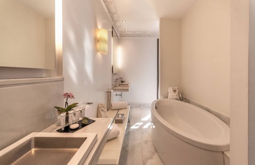 Recoletos Hotel | Hospes Puerta de Alcalá, a Member of Design Hotels
