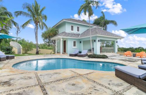 Montego Bay Hotel | Hospitality Expert Greens 2BR Pool Beach