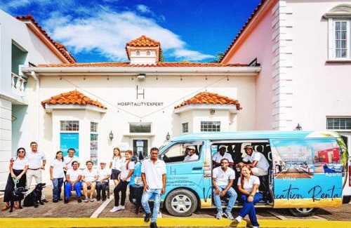 Montego Bay Villa | Hospitality Expert HALF HILL Pool Beach