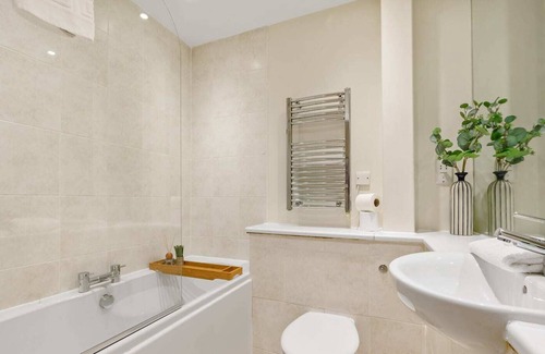 St George's Quarter Apartamento | Host Apartments | Queen Square Apartment