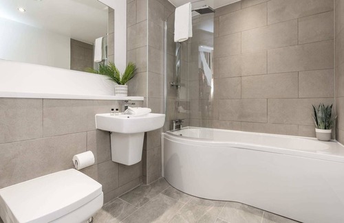 Baltic Triangle Apartamento | Host Apartments | The Baltic Penthouse 1