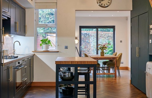 Liverpool Casa | Host Stay 19 Garswood