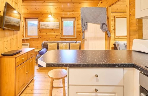 Broadstairs Cabina | Host & Stay | Astoria