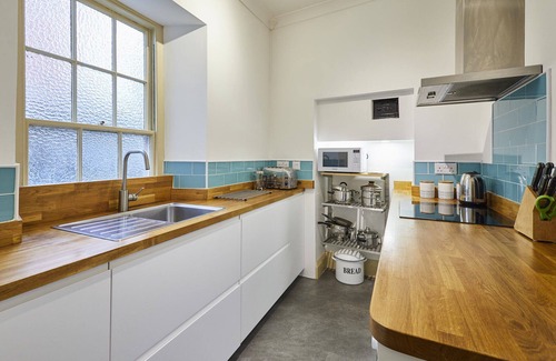 Sandsend Casa | Host & Stay | Beachside Cottage
