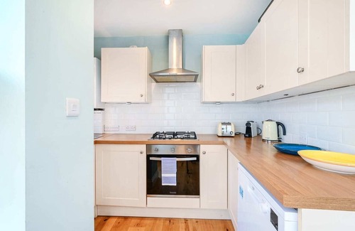 Rottingdean Casa | Host & Stay | Blue Bolthole on Vicarage Lane