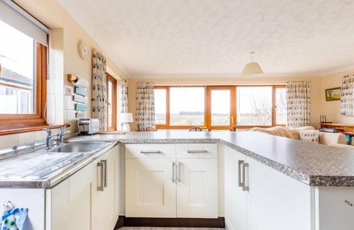 Happisburgh Cabaña | Host & Stay | Breezy Bungalow