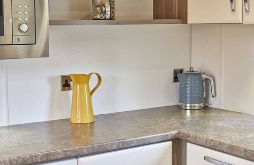 Morpeth Cabina | Host & Stay | Butterfly Lodge
