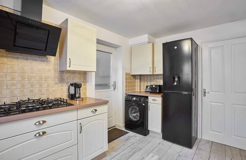 Launceston Casa | Host & Stay | Cherry Blossom House