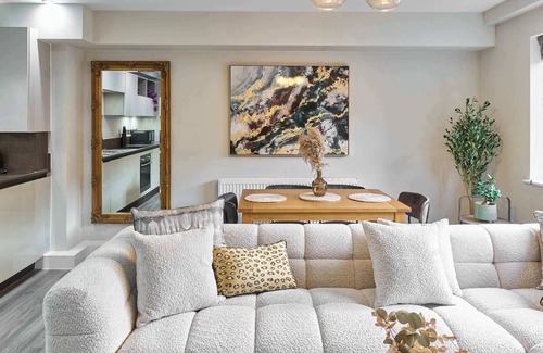 Baltic Triangle Casa | Host & Stay | Chic Townhouse by the Docks