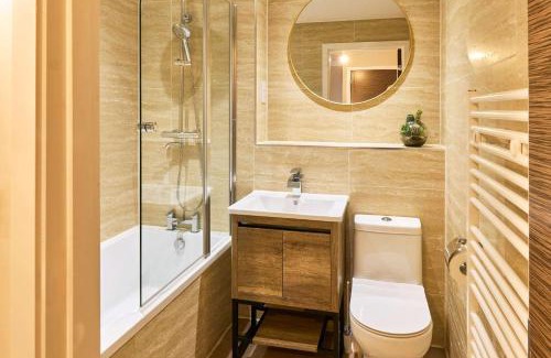 Baltic Triangle Casa | Host & Stay - Chic Townhouse by the Docks
