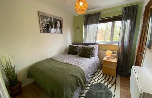 Milton Keynes Apartamento | Host & Stay - Cotman Close