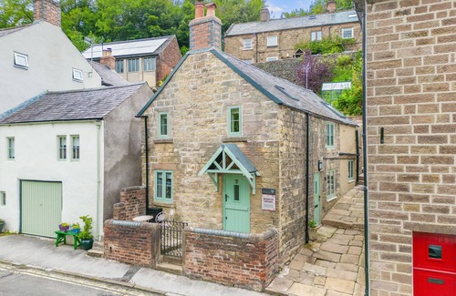 Cromford Cabaña | Host & Stay | Cromford View