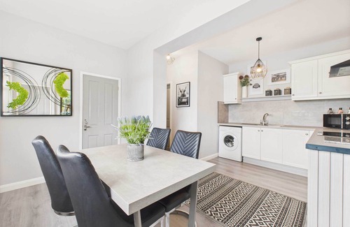 Middlesbrough Casa | Host & Stay | Crosby House