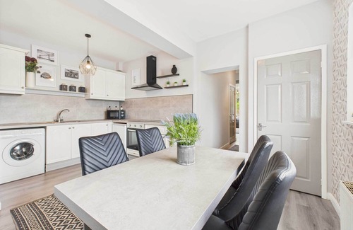 Middlesbrough Casa | Host & Stay | Crosby House