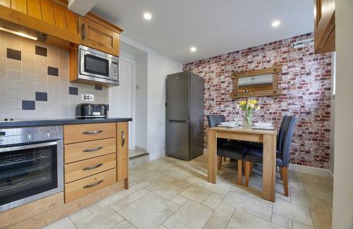 Barnard Castle Casa | Host & Stay - Cummins & Goings Cottage