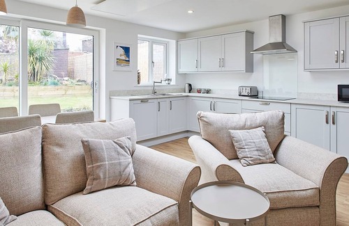 Sunderland Casa | Host Stay Emilyn House