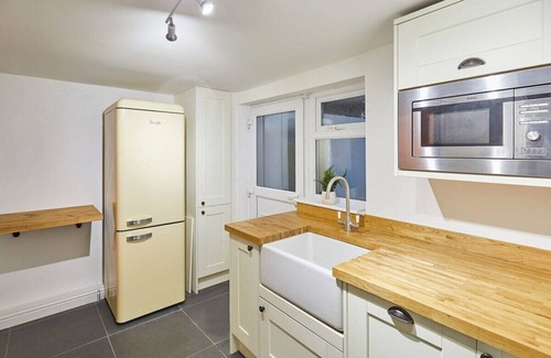 Stockton-on-Tees Casa | Host & Stay | High Street Cottage