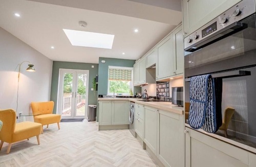 Pontrilas Casa | Host & Stay | Lower Chestnut House
