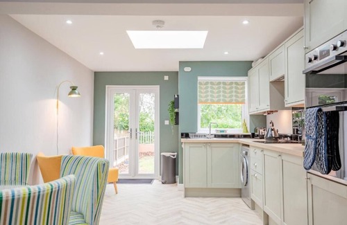 Pontrilas Casa | Host & Stay | Lower Chestnut House