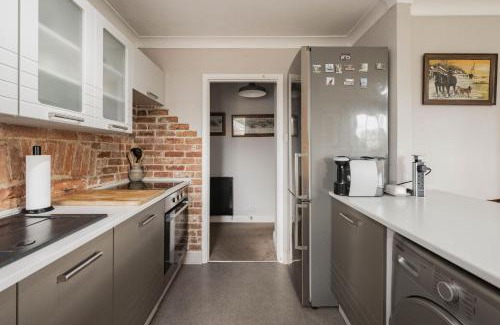 Fakenham Casa | Host & Stay - Manor View