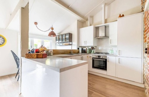 Happisburgh Cabaña | Host & Stay | Nicholson Cottage