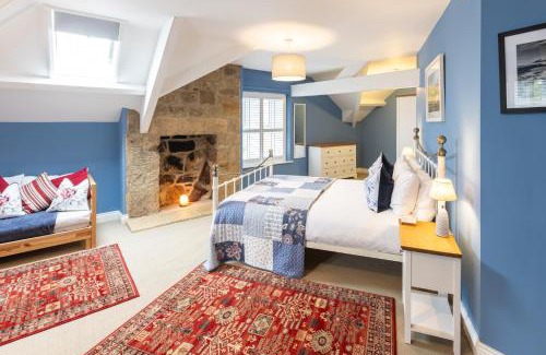 Lesbury Casa | Host & Stay - Old Reading Room