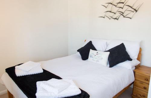Irstead Casa | Host & Stay - Quayside Cottage