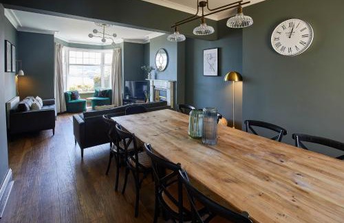 Robin Hood's Bay Casa | Host & Stay - Raven House